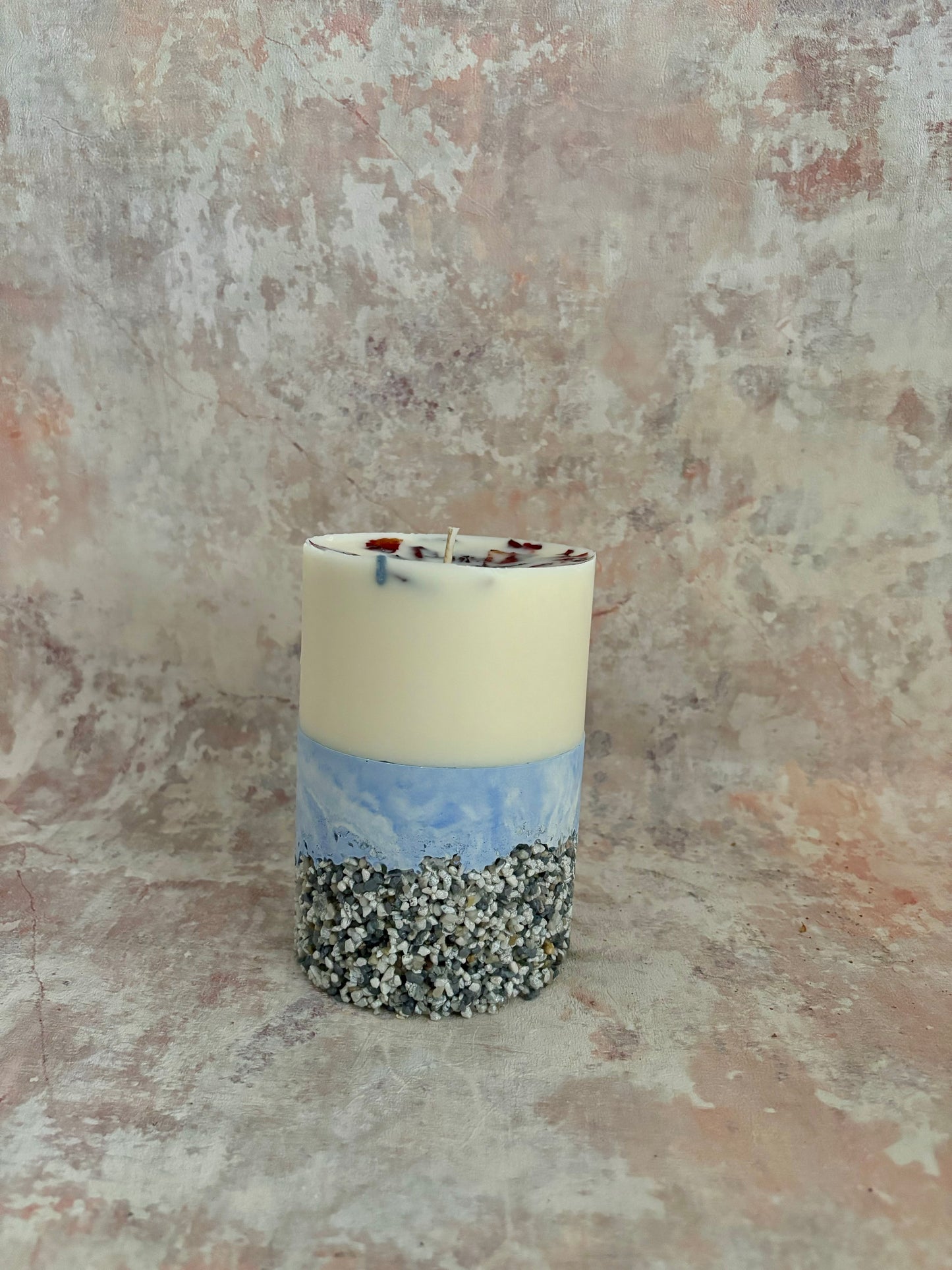 Bougie pilier pierre et béton - Bleu - Parfum Equilibre forestier