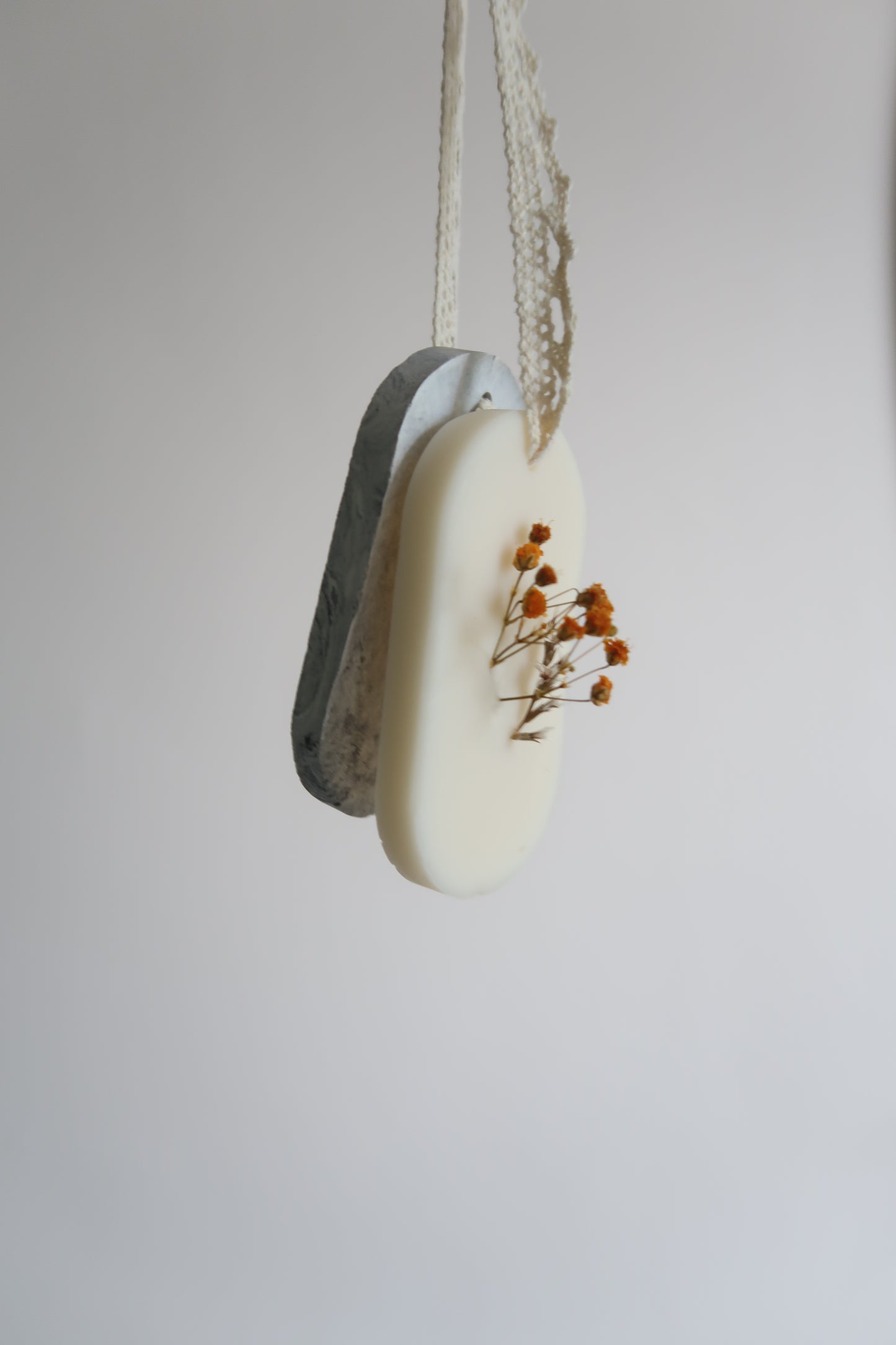 Les suspensions parfumées et fleuries